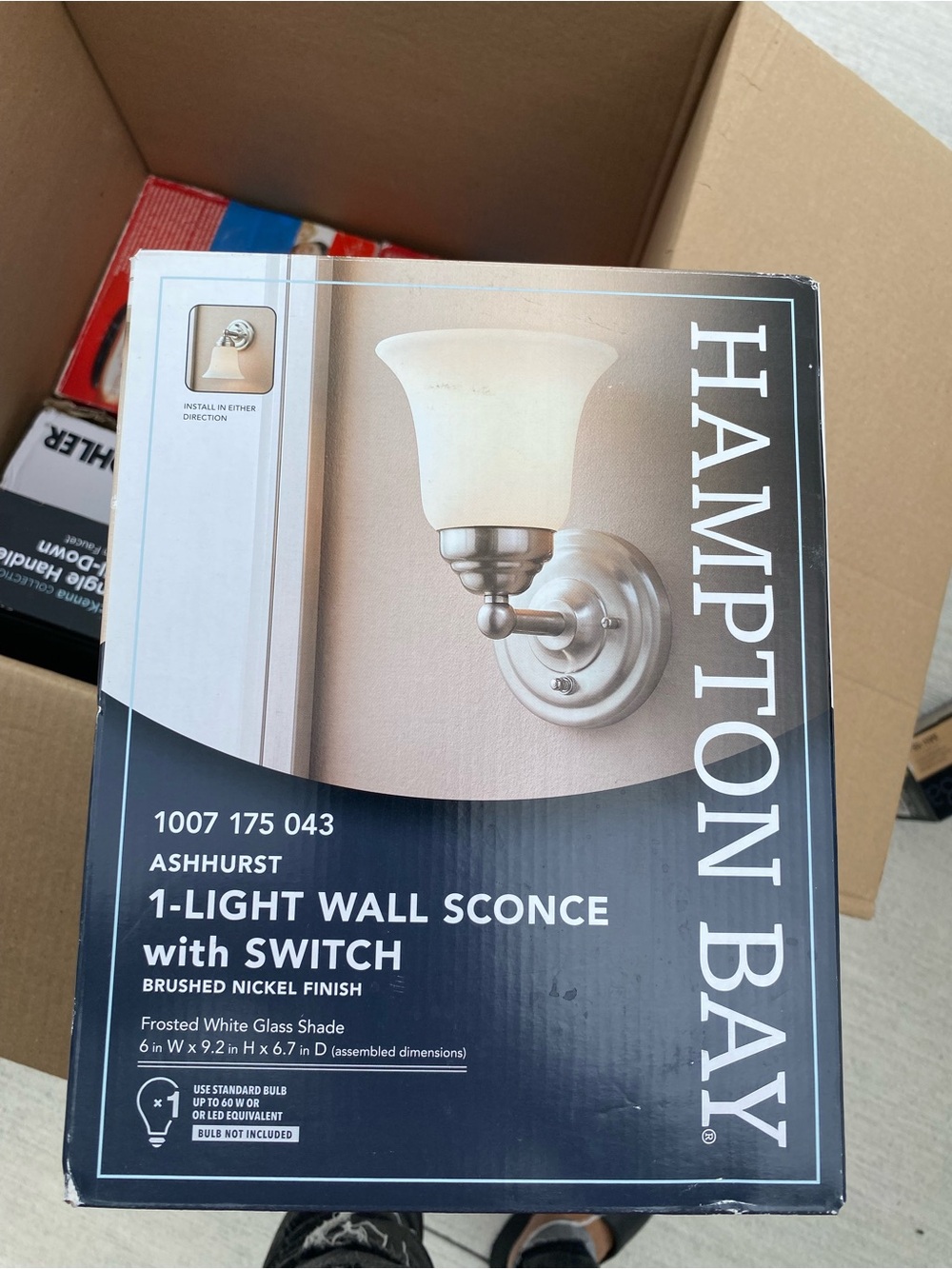 Hampton bay light walk sconce with switch brands new